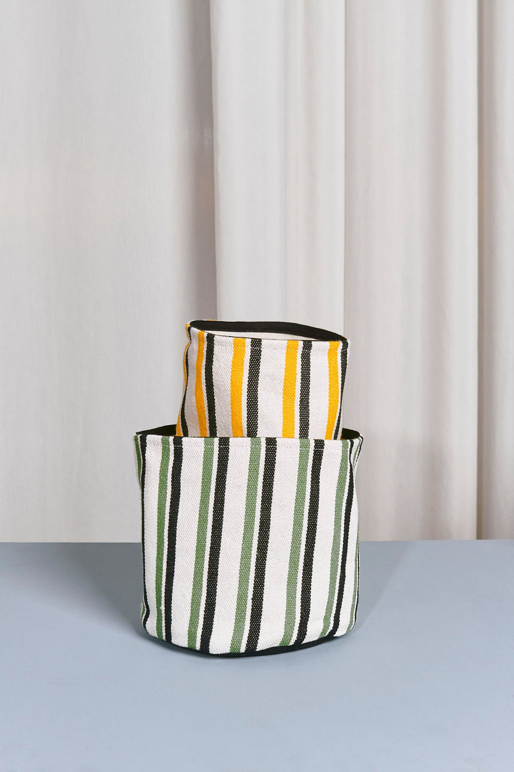 Cesto loneta verde y amarillo