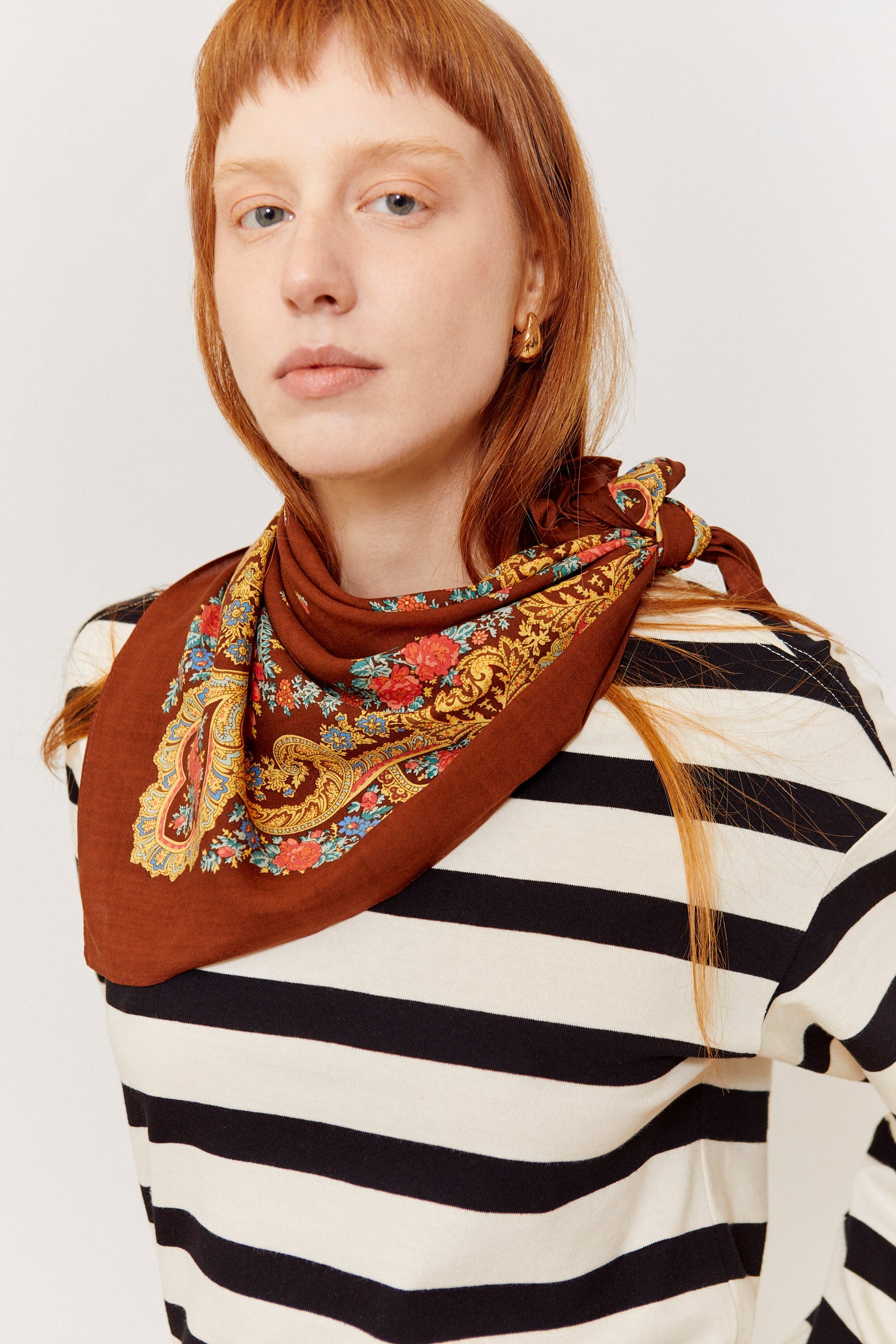 Pañuelo portugués cadena mocca