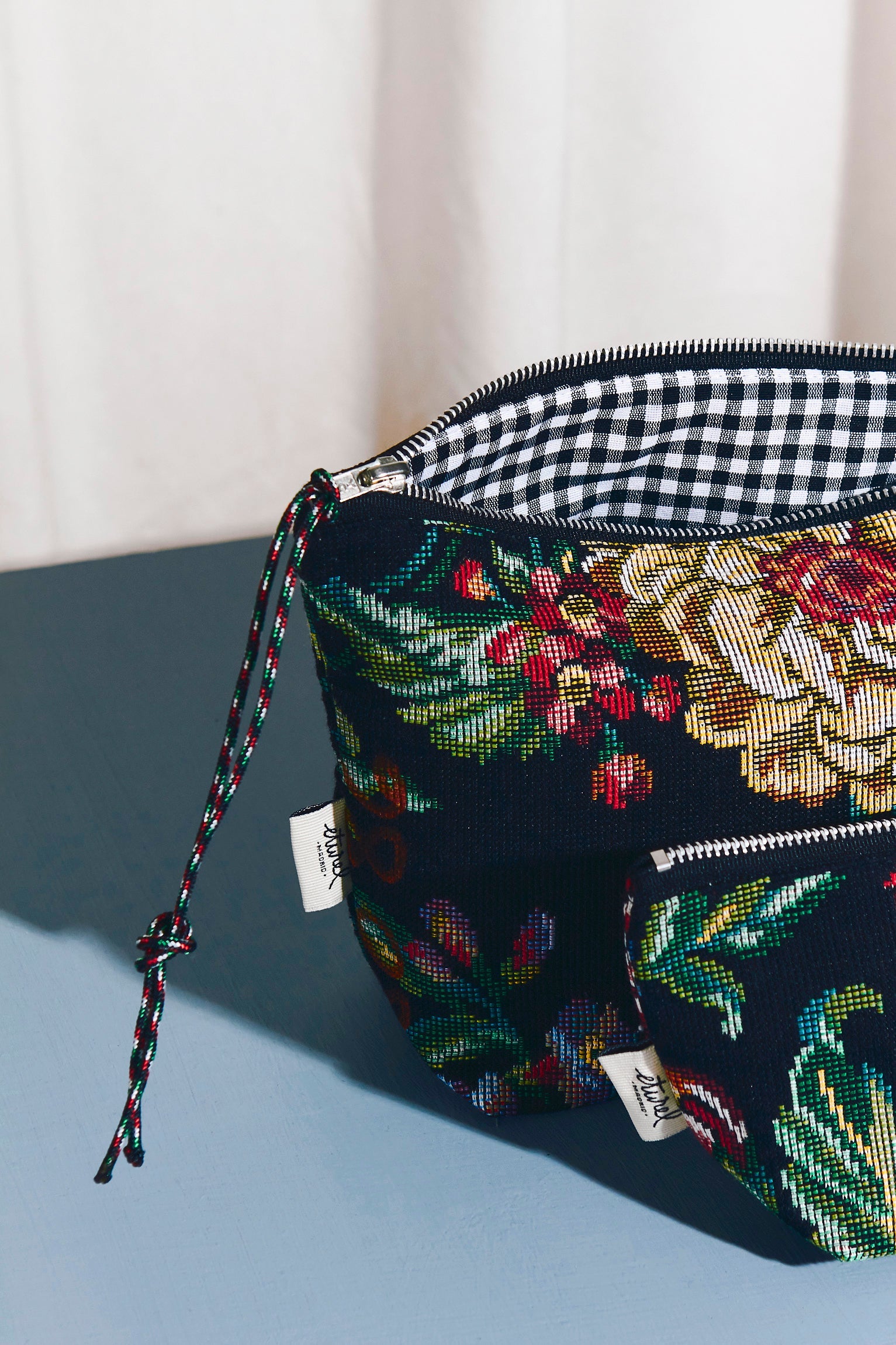 Neceser/estuche tejido jacquard flores peonías