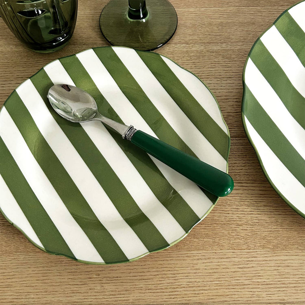 Cucharilla de café verde de acero inoxidable con borde dentado: Verde